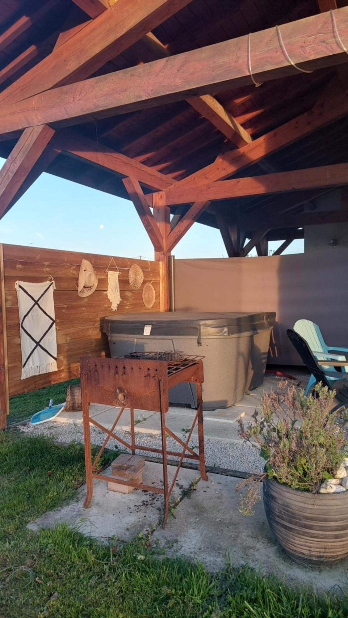Le Gite De La Tranquilite Sainte-Foy-Saint-Sulpice Zewnętrze zdjęcie